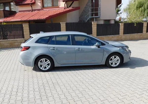 małopolskie Toyota Corolla cena 57810 przebieg: 105000, rok produkcji 2021 z Wolbrom